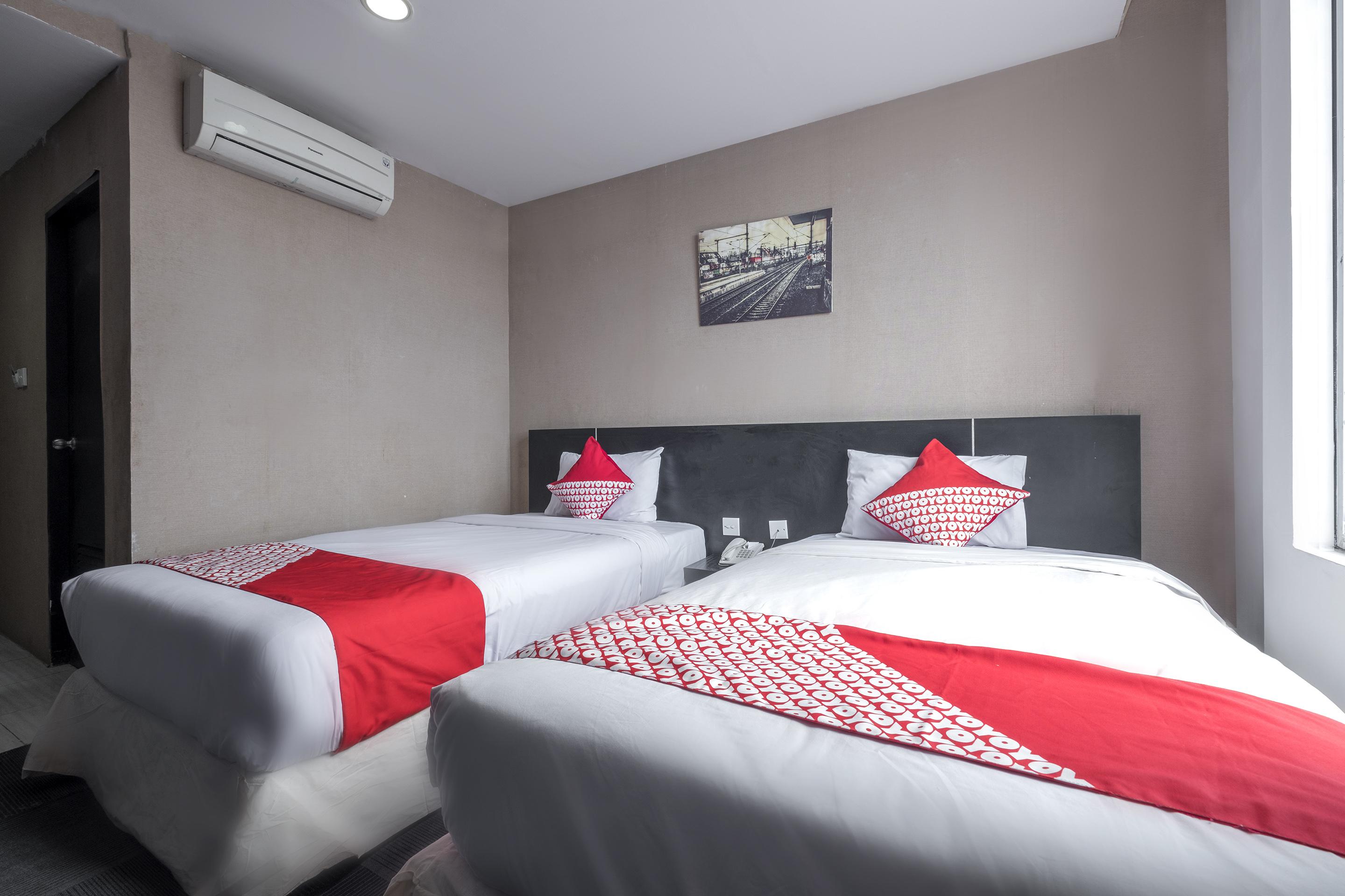 Urbanview Hotel Asyra Makassar Macáçar Exterior foto