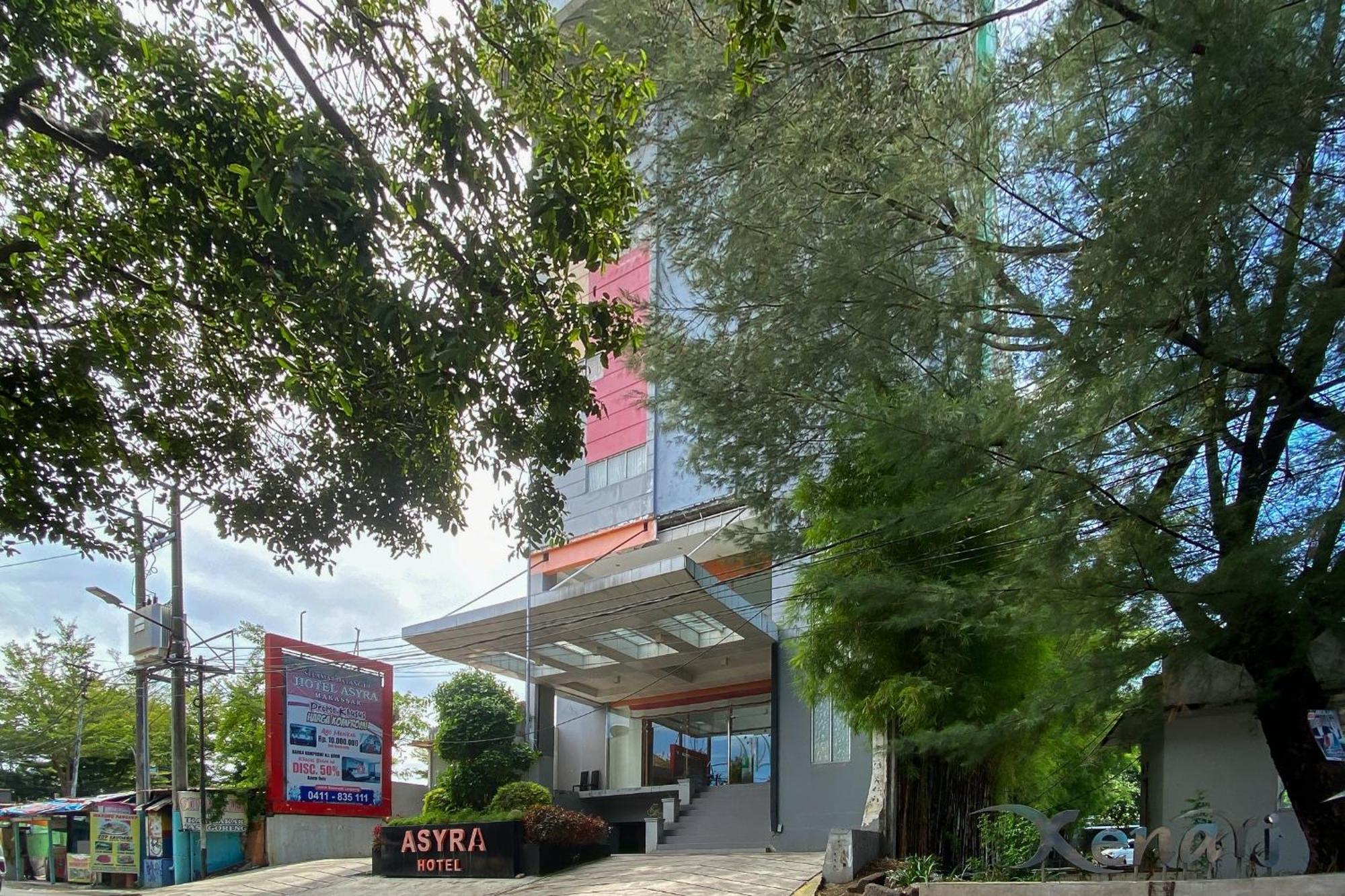 Urbanview Hotel Asyra Makassar Macáçar Exterior foto